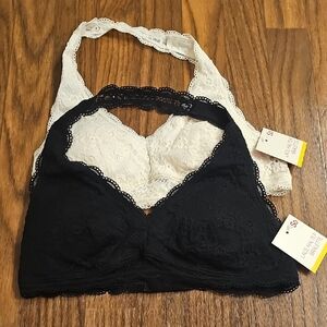 SO Lace Bralette Bundle Of 2 - Black and Cream